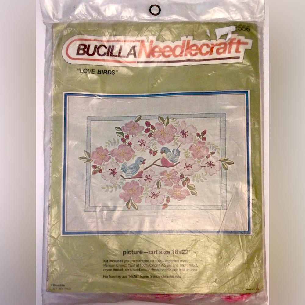 VTG Bucilla Needlecraft Picture Kit LOVE BIRDS #2556 Crewel Embroidery Sealed!